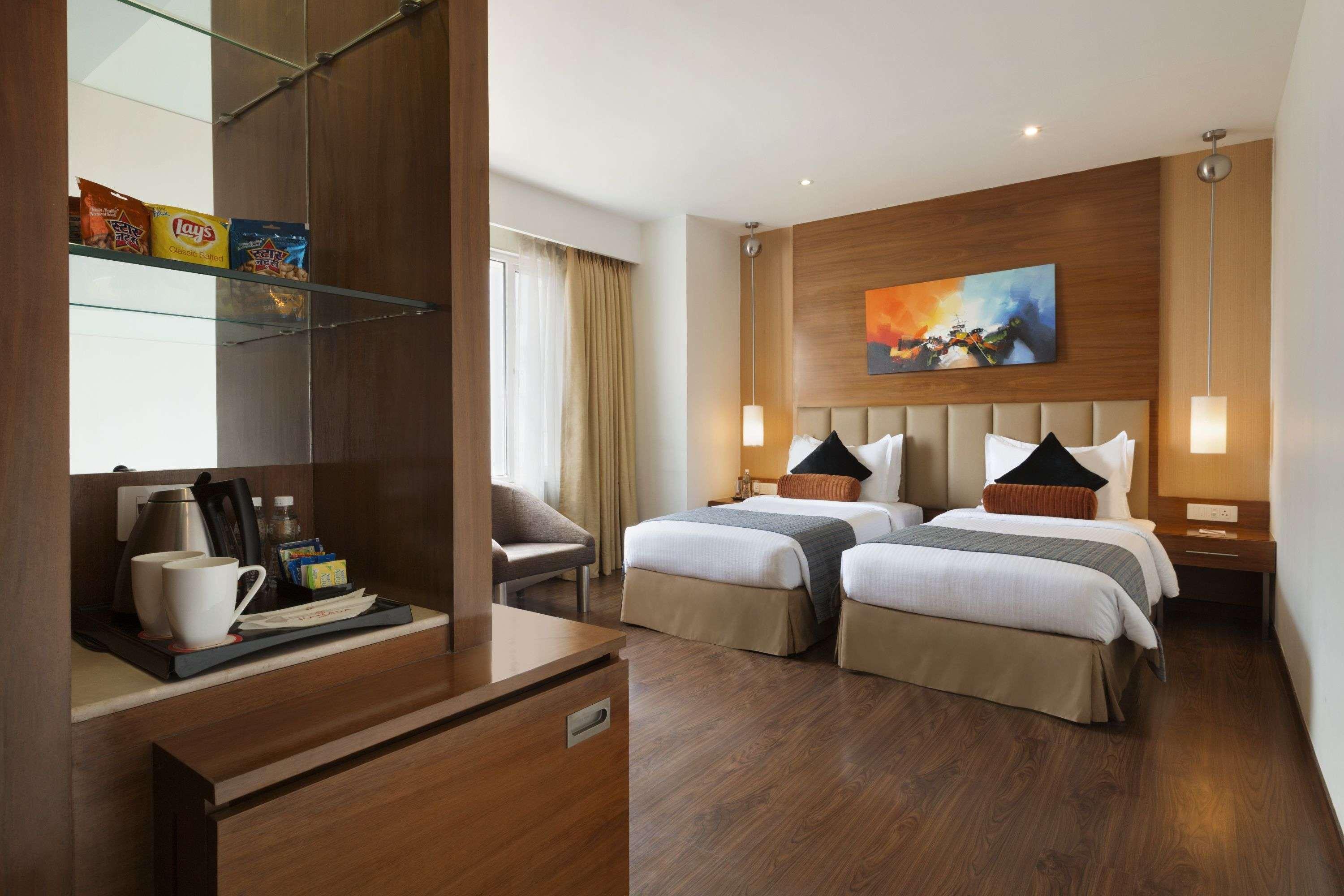 Hotel Ramada Ahmedabad Extérieur photo