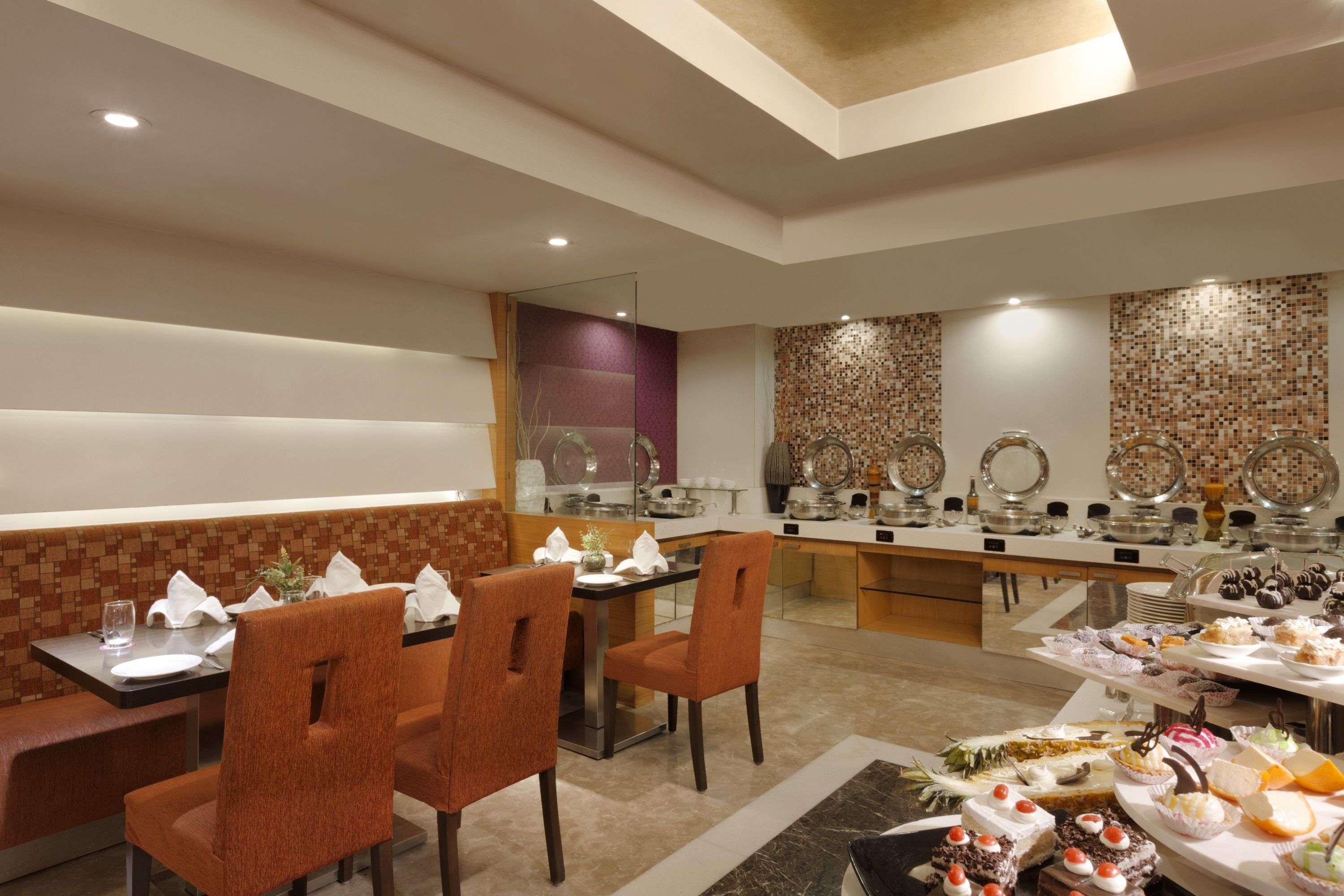 Hotel Ramada Ahmedabad Extérieur photo