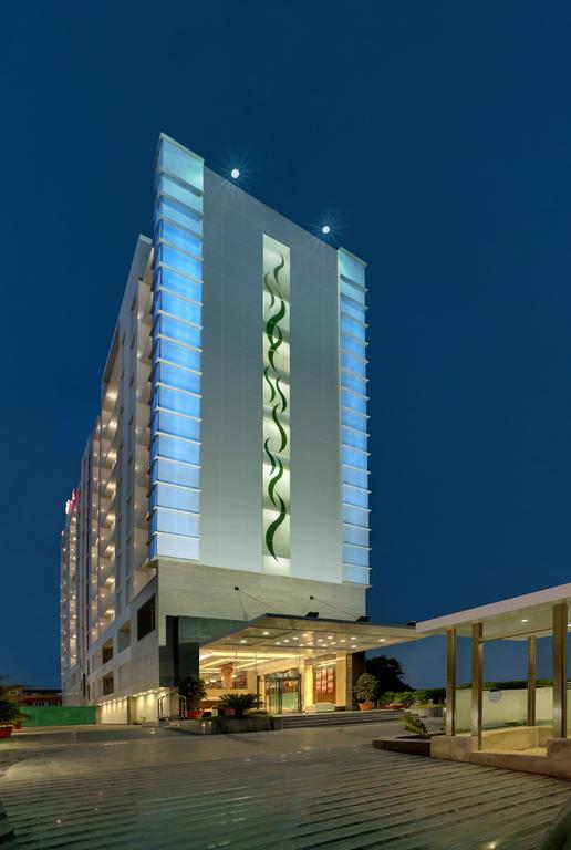 Hotel Ramada Ahmedabad Extérieur photo